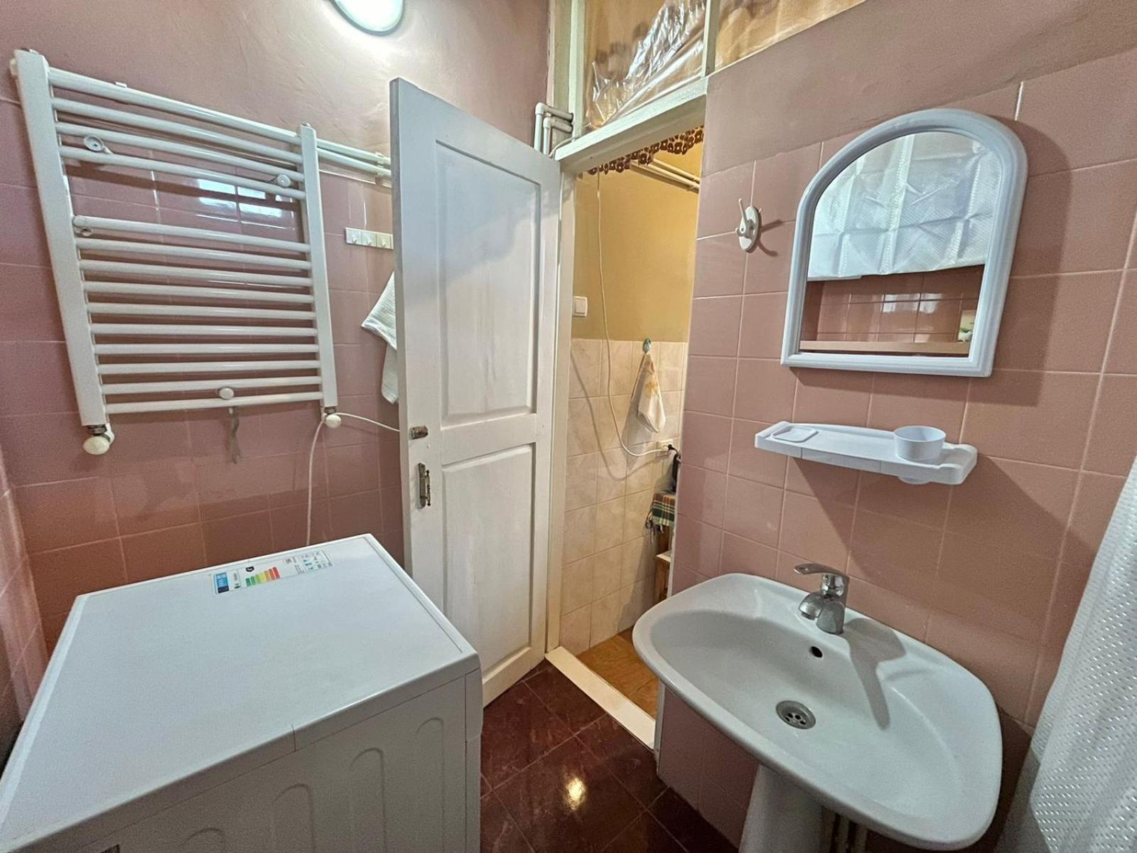 Apartment Down Town Group Tbilisi ภายนอก รูปภาพ