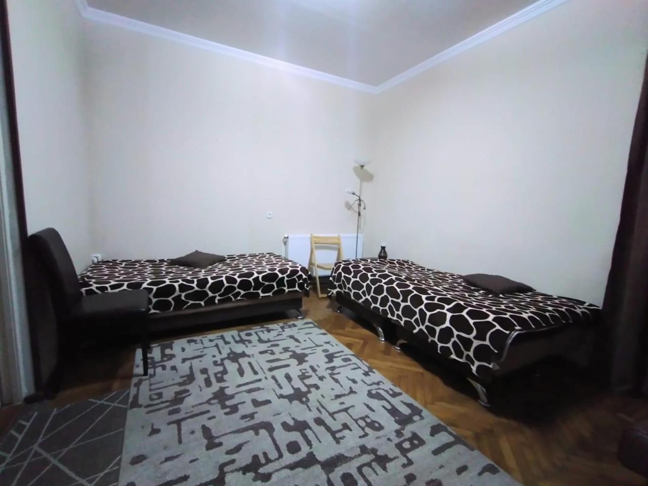 Apartment Down Town Group Tbilisi ภายนอก รูปภาพ